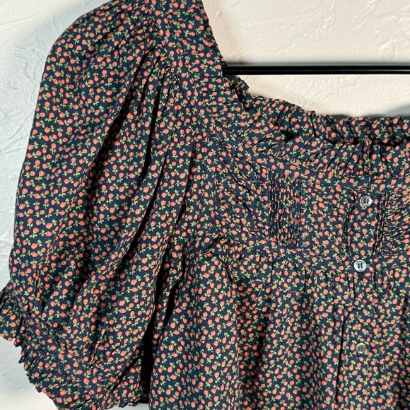 Doen Frances Top with Tiny Rosebuds - Picture 4 of 4